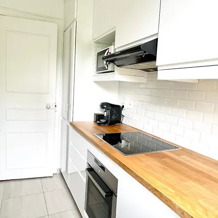 Appartement Parisien A 1 Minute Du Metro 6