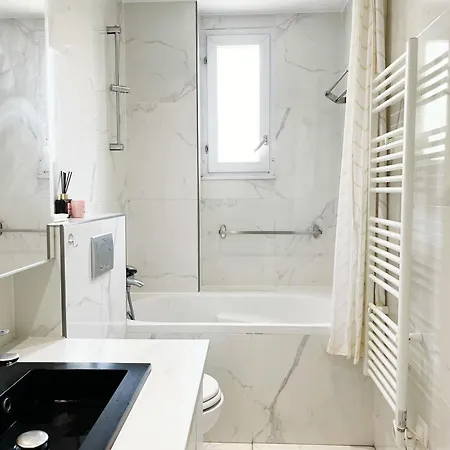 Appartement Parisien A 1 Minute Du Metro 6