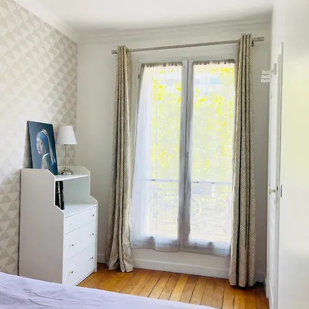 Appartement Parisien A 1 Minute Du Metro 6 *